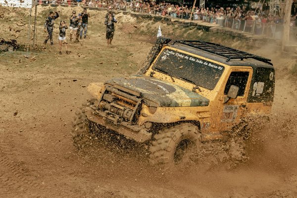 Explorez les avantages des petits suv pour vos escapades